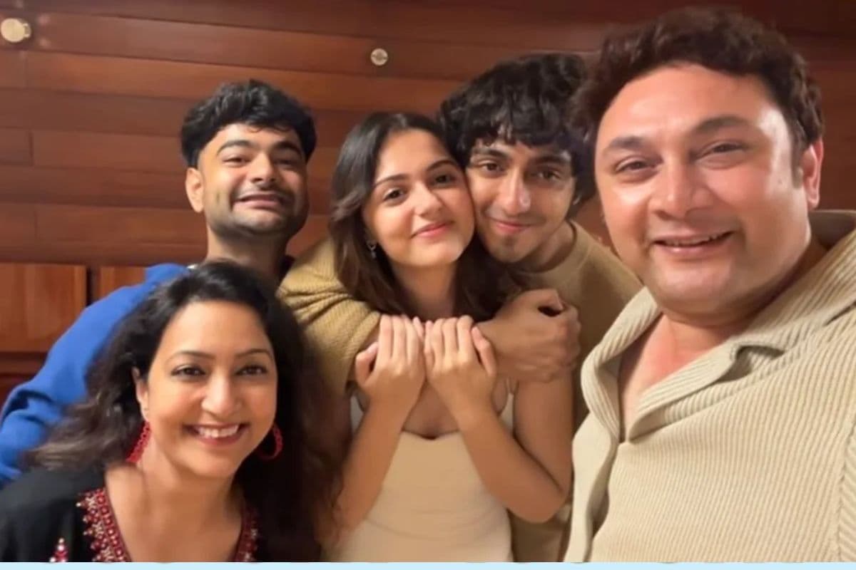 Saiyaara की सफलता पर अनीत पड्डा के ऑन स्क्रीन पिता ने तोड़ी चुप्पी, कही दिल छूने वाली बात