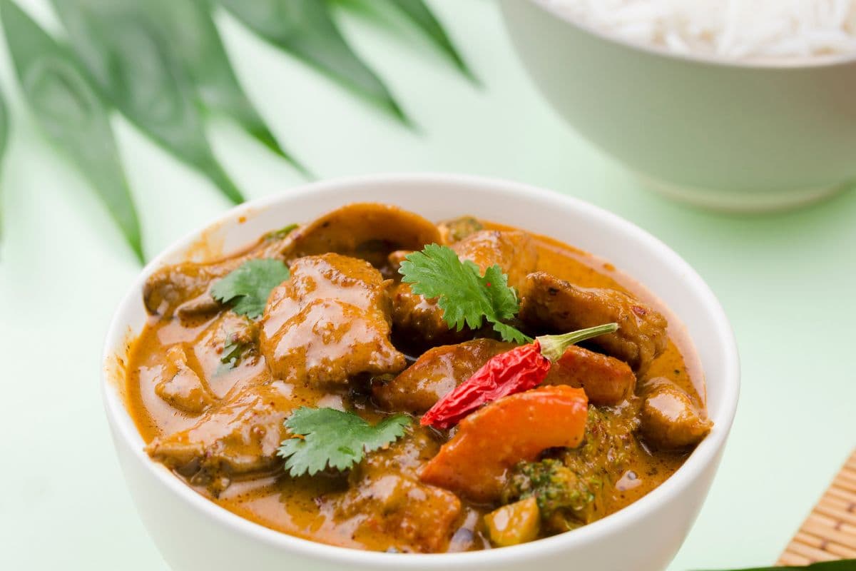 महीने भर मिलने वाले झारखंड की इस सब्जी आगे चिकन-मटन भी फेल, फायदा इतना कि लोग कहते हैं सफेद सोना