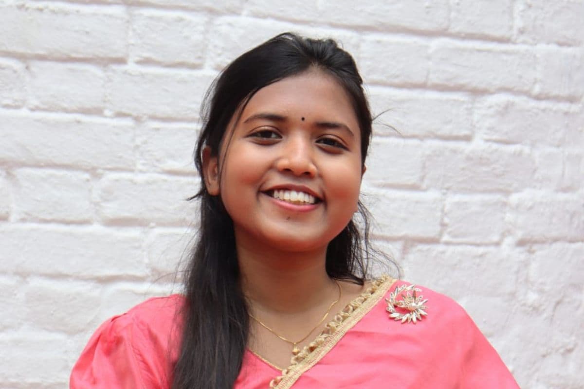 JPSC Success Story: सिर से उठा माता-पिता का साया, फिर भी नहीं हारीं हिम्मत, 22 साल की उम्र में रूपम सोनाली को 268वीं रैंक