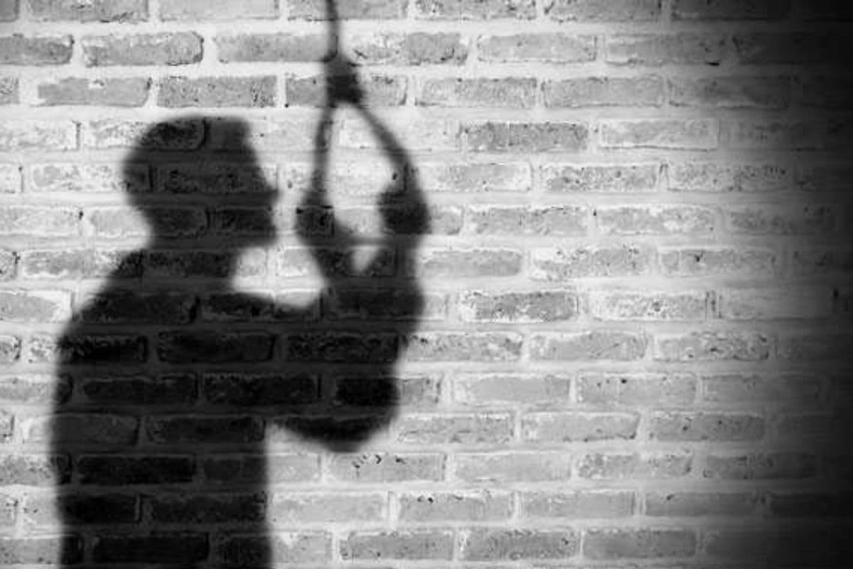 अलग-अलग स्थानों पर युवक-युवती ने फांसी लगाकर की आत्महत्या, प्रेम प्रसंग की आशंका