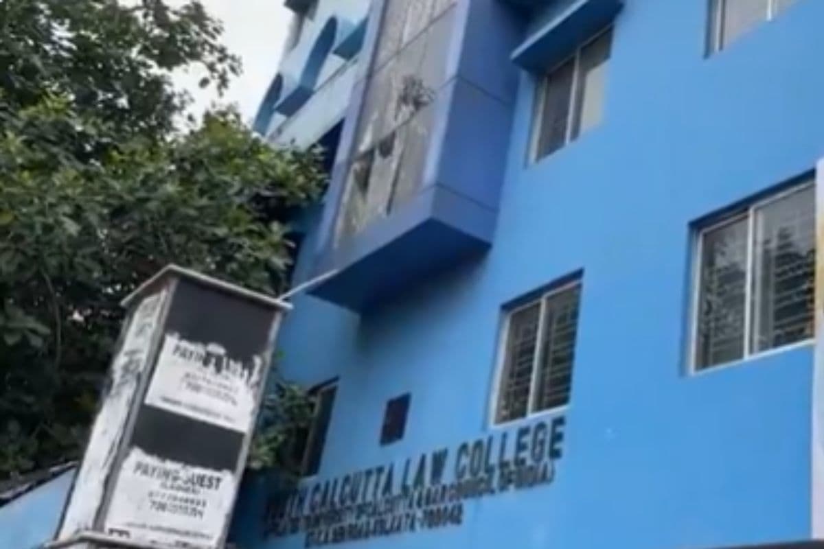 Kolkata Law College Assault Case: दुष्कर्म के बाद पीड़िता को इनहेलर देकर फिर किया शोषण, वकील ने किया खुलासा