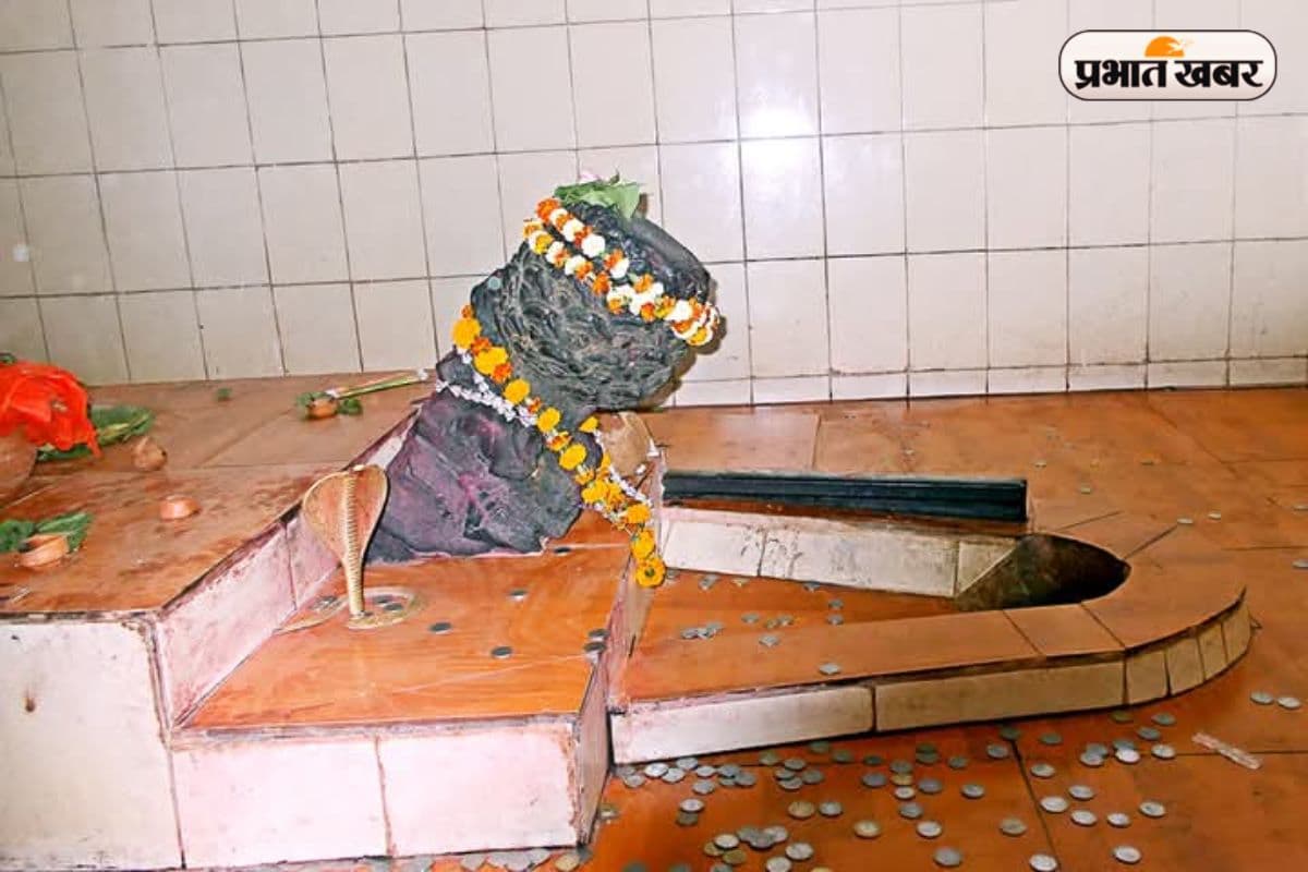 झारखंड का छोटा वृंदावन: रहस्यमयी शिवलिंग और राधा कुंज के लिए प्रसिद्ध है यह धाम, दूर-दराज से आते हैं श्रद्धालु
