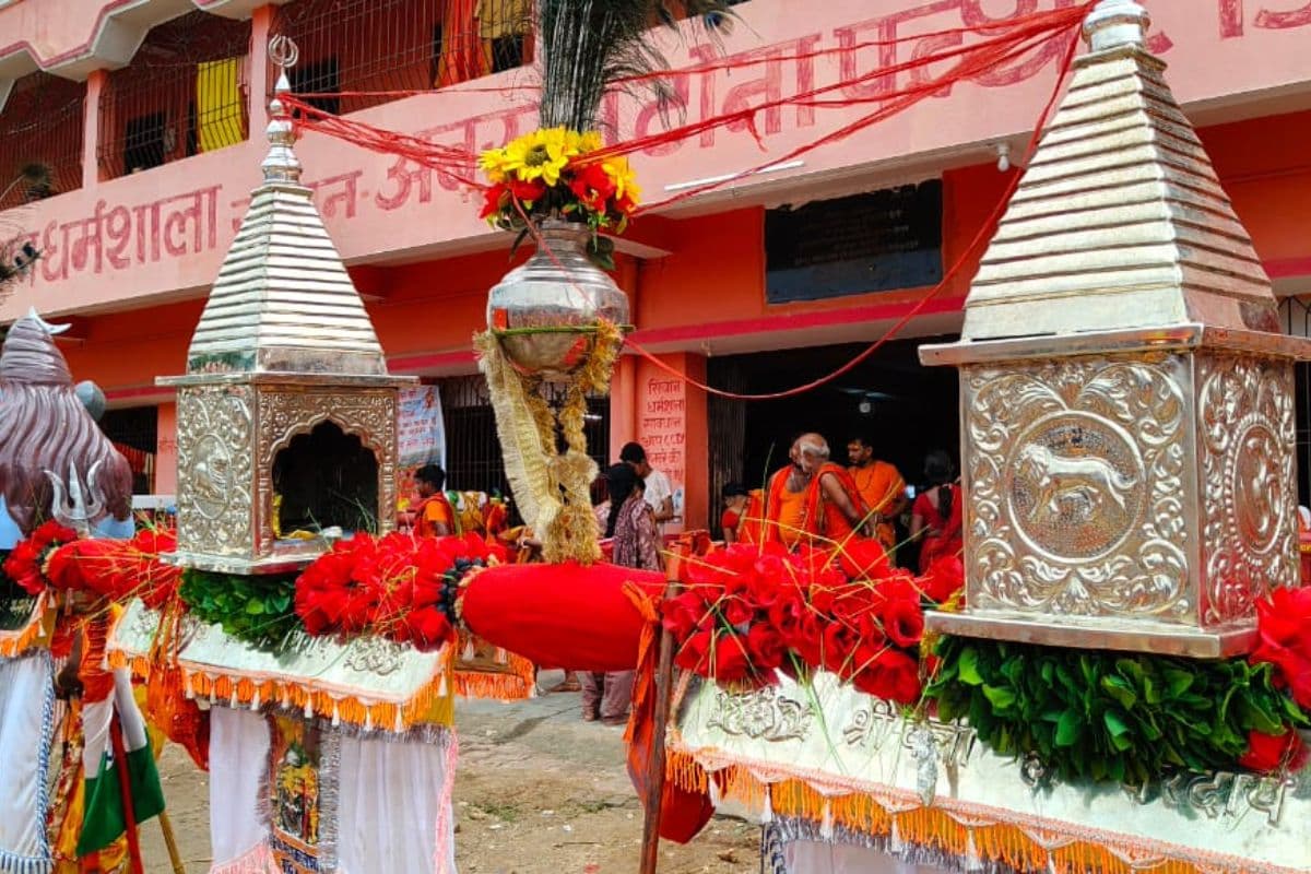 Shravani Mela: 54 किलो चांदी लगा कांवर बना आकर्षक का केंद्र, कांवरिया मार्ग पर सेल्फी लेने के लिए मची होड़