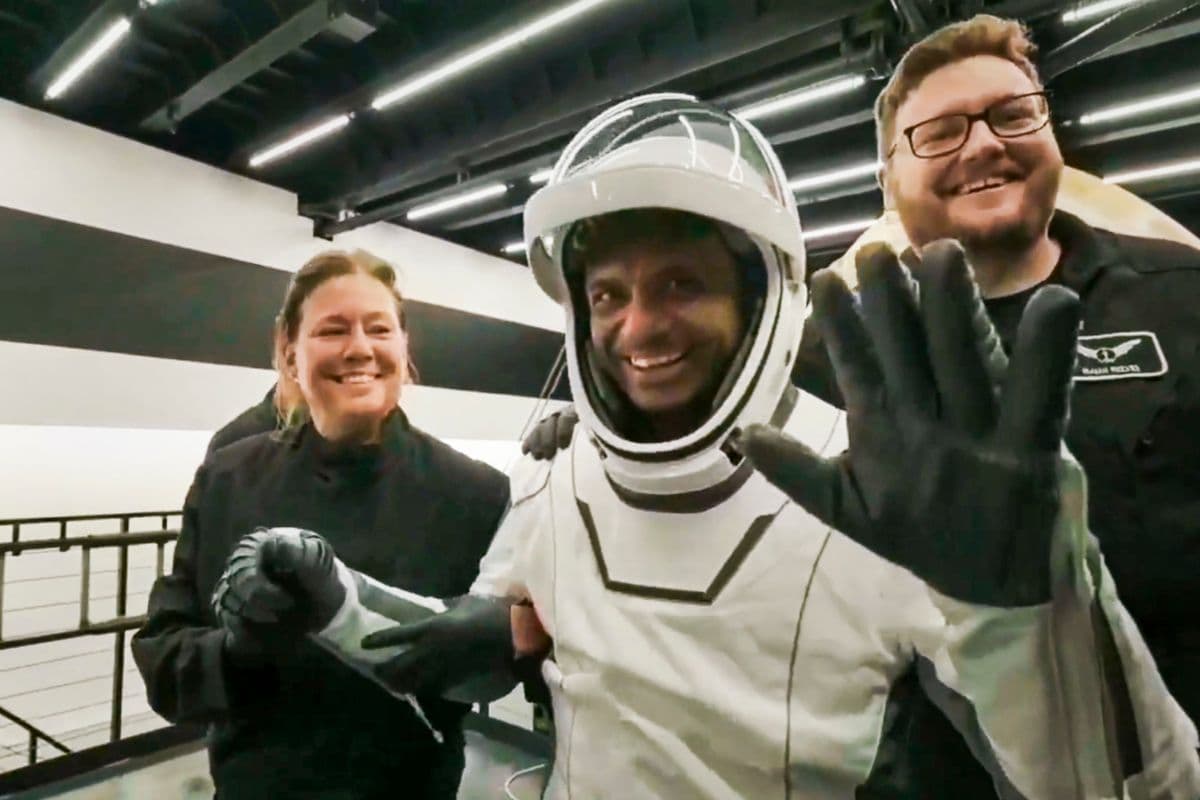 Shubhanshu Shukla: शुभांशु शुक्ला की वापसी पर लखनऊ में जश्न, शहर में त्यौहार जैसा माहौल