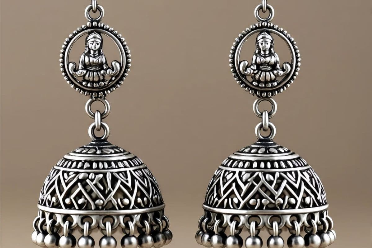 Silver Sui Dhaga Earrings: चमकें हर पल, ट्रेडिशनल और वेस्टर्न वियर दोनों पर