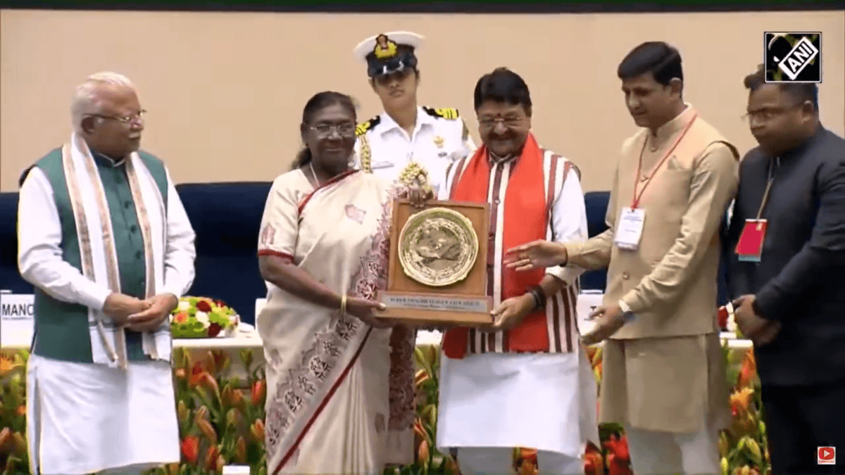 Swachh Survekshan 2025: इंदौर को एक बार फिर मिला सबसे स्वच्छ शहर का खिताब, पीछे रह गई सूरत और नवी मुंबई