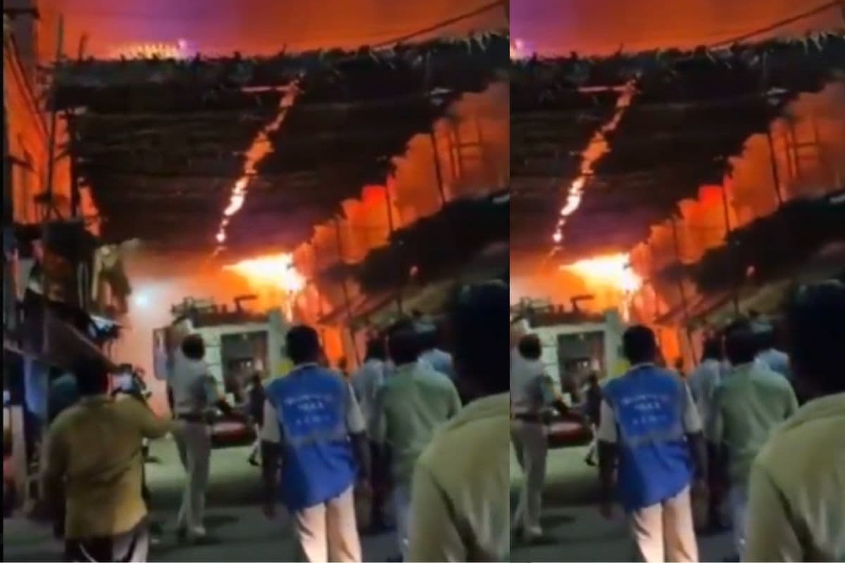 Watch Video: तिरुपति के गोविंदराजस्वामी मंदिर के पास लगी भीषण आग, देखें वीडियो