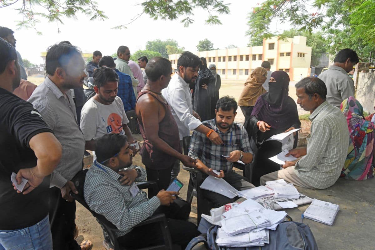 एक परिवार एक बूथ... यूपी विधानसभा चुनाव से पहले वोटर लिस्ट में होंगे बड़े बदलाव