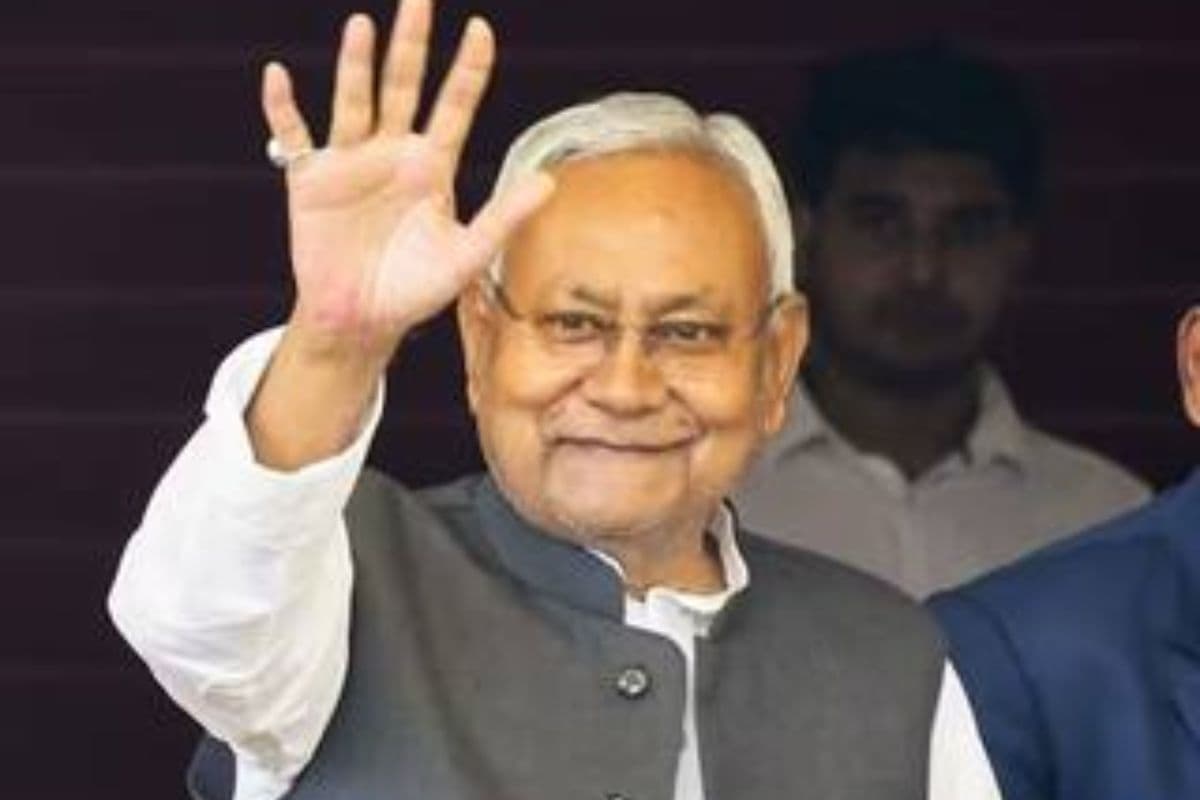 Bihar Pension Yojana: बिहार के एक करोड़ से ज्यादा खातों में जाएंगे 1227 करोड़ रुपये, कल CM नीतीश करेंगे ट्रांसफर