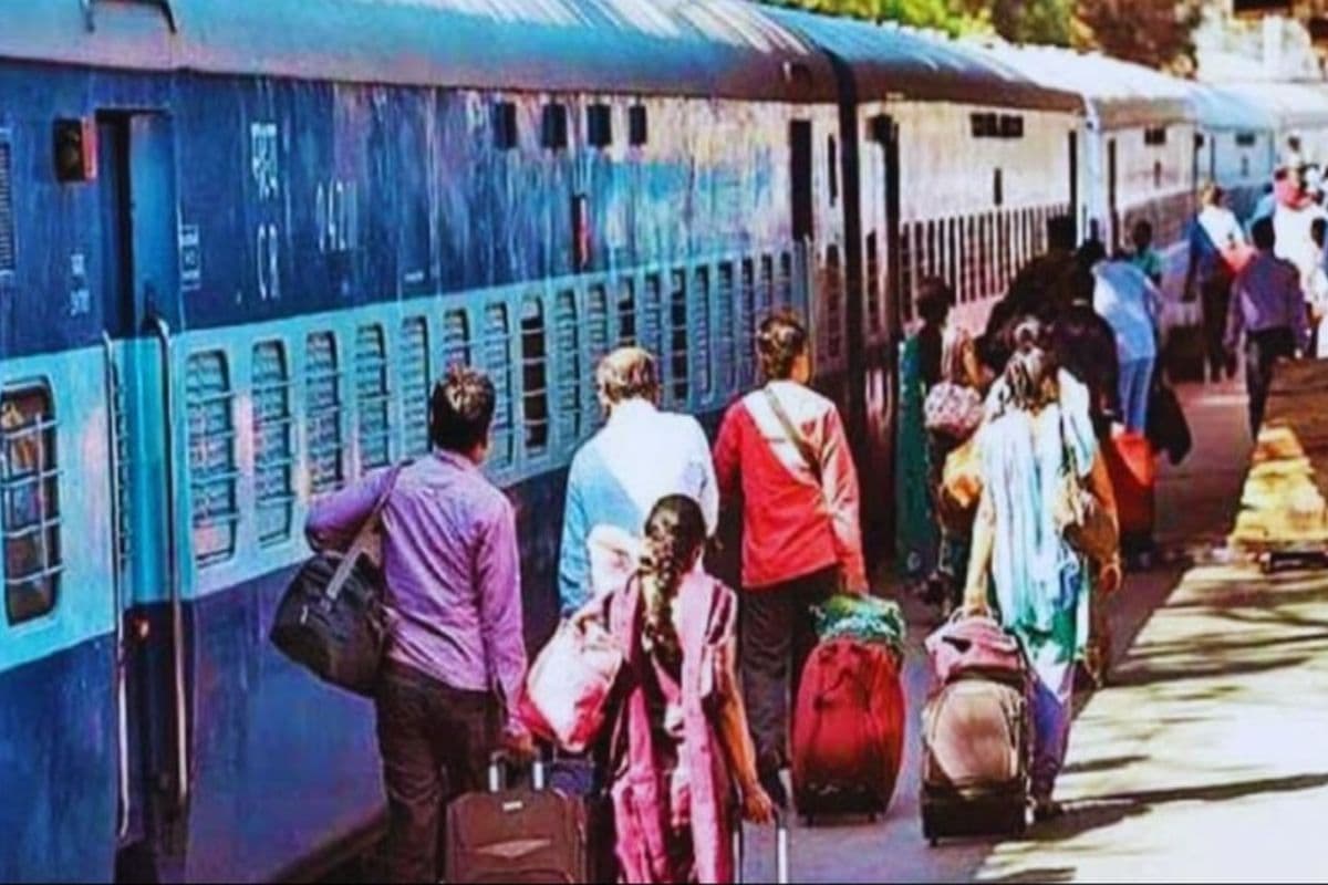Bihar Train News: रेलवे ने इन 4 जोड़ी स्पेशल ट्रेनों के संचालन की अवधि में किया विस्तार, इस वजह से लिया फैसला…