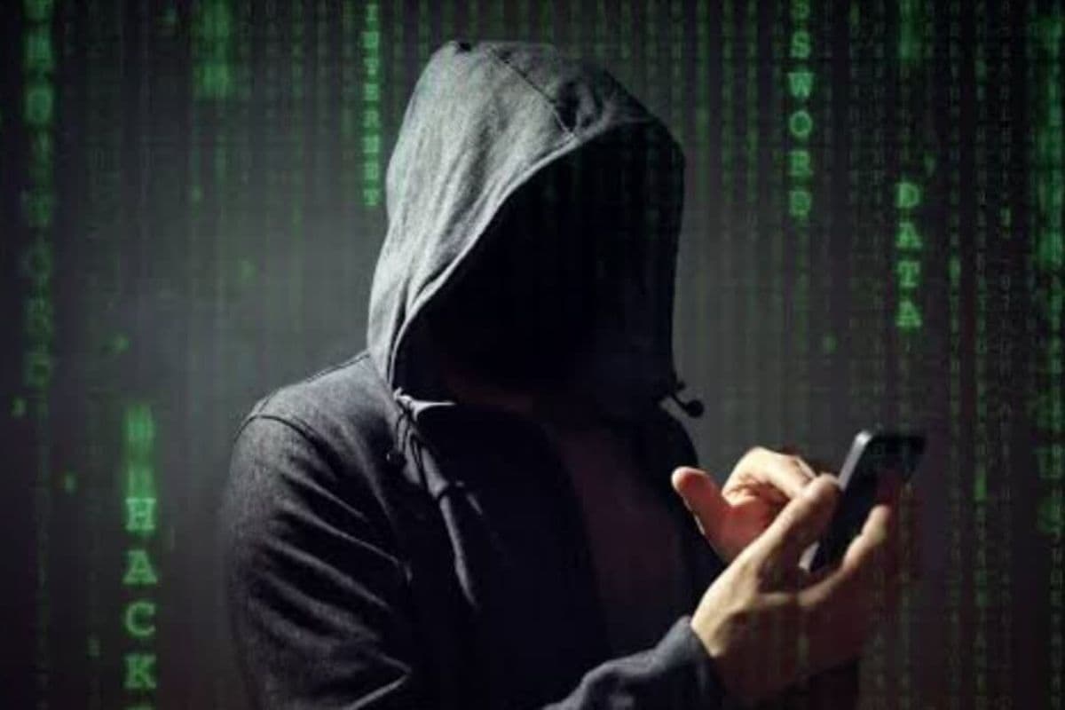 Bihar Cyber Fraud 10th class student Called principal posing as DEO