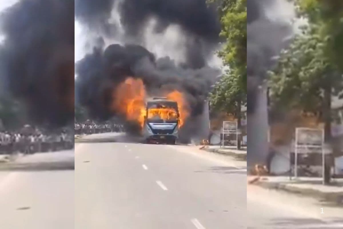 Viral Video: धू-धूकर जली बस, देखते ही देखते बन गया आग का शोला, वीडियो हो रहा वायरल