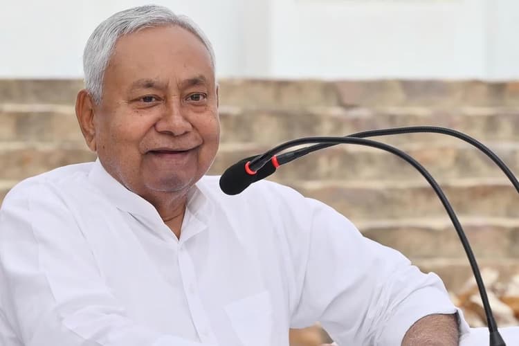 नीतीश सरकार ने रिटायर होने वाले सरकारी कर्मचारियों की दी बड़ी खुशखबरी, अब  महीने भर में शुरू हो जाएगा पेंशन