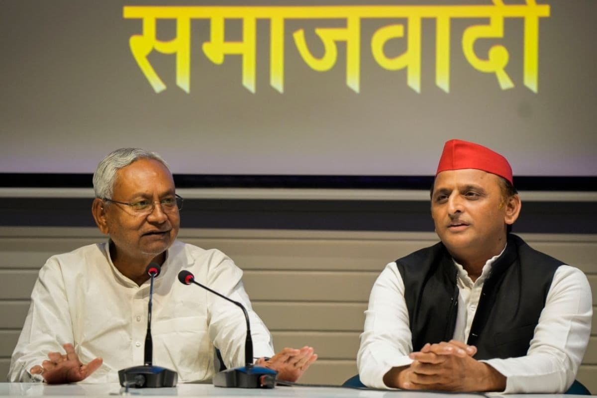 सीएम नीतीश और सपा प्रमुख अखिलेश यादव