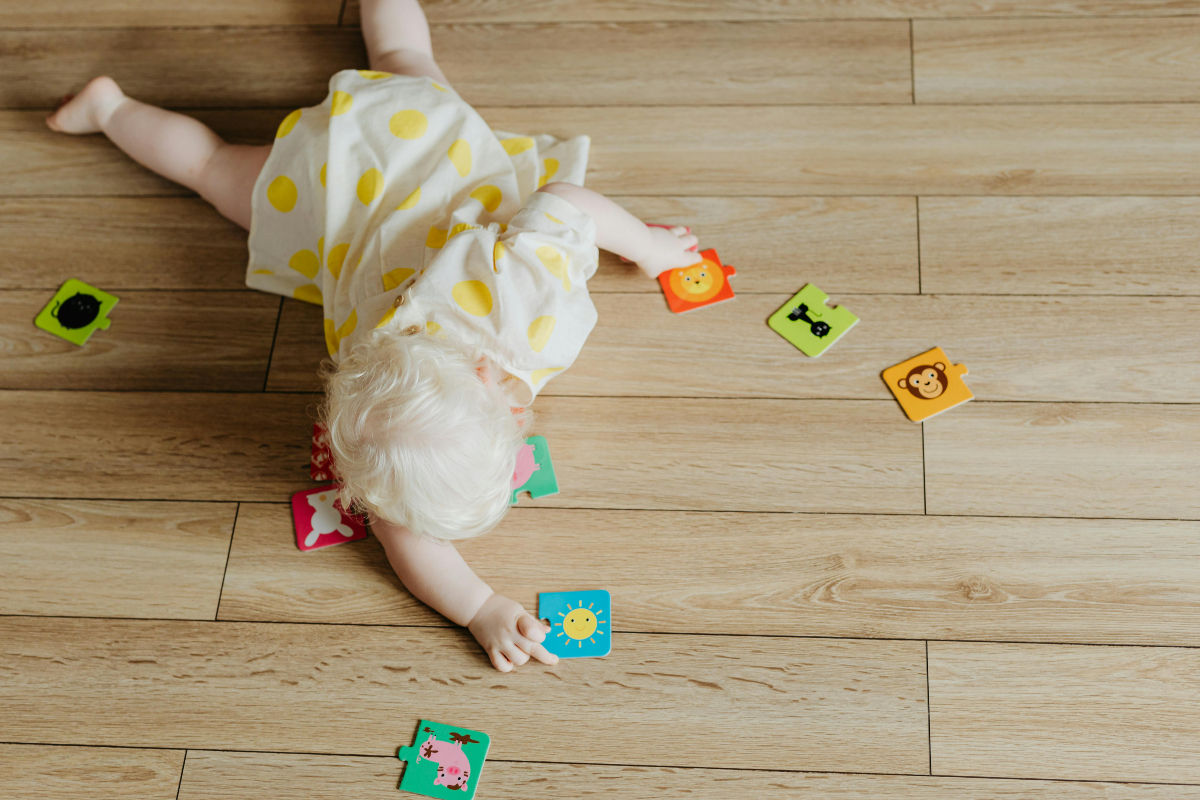 Baby Names: अपनी बेटी के लिए इस लिस्ट से चुनें एक बेहद ही गहरे अर्थ वाला खूबसूरत नाम