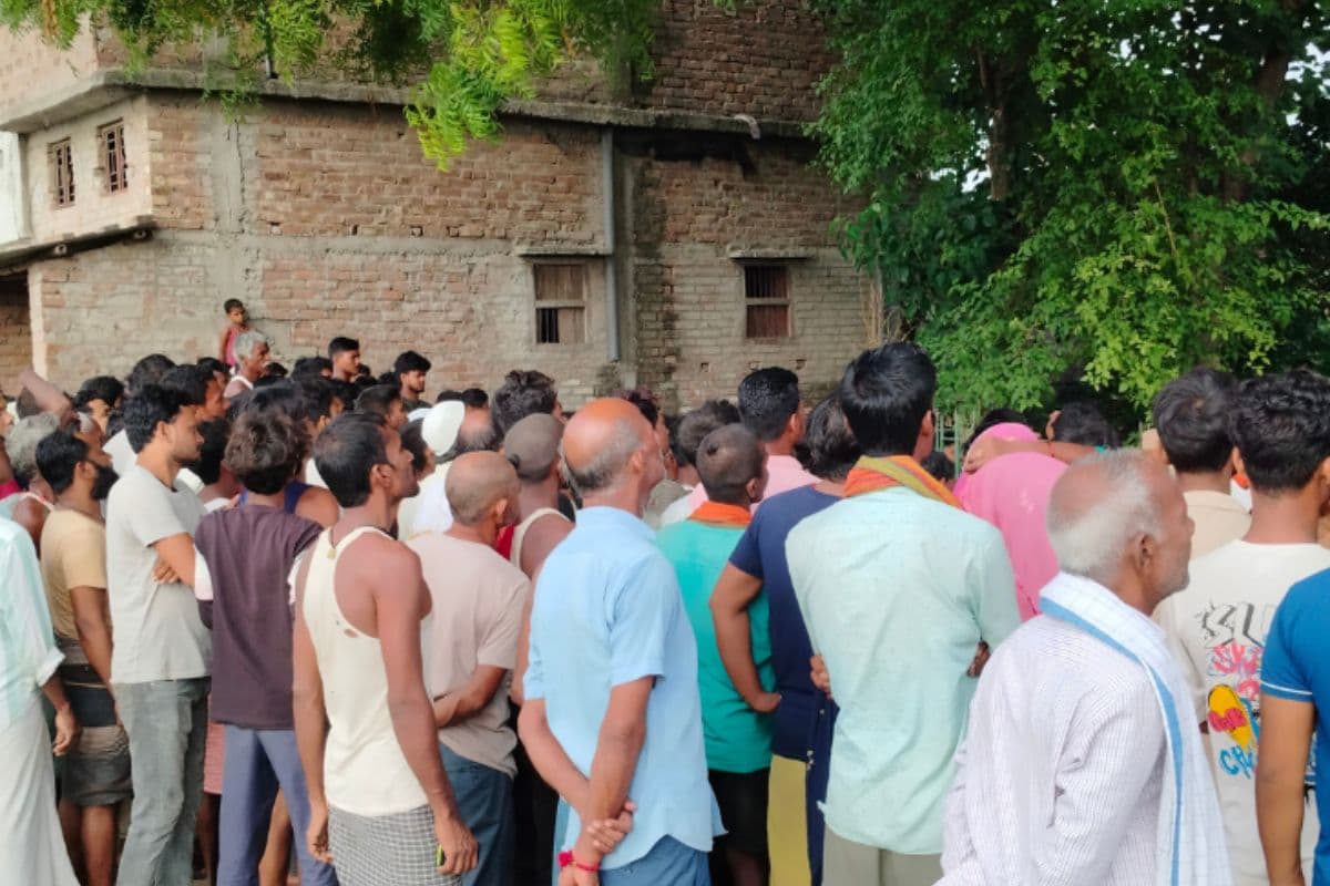 बिहार में अपहरण के बाद ज्वेलर की गला दबाकर हत्या, पड़ोसी के आंगन में शव मिलने से मचा हड़कंप