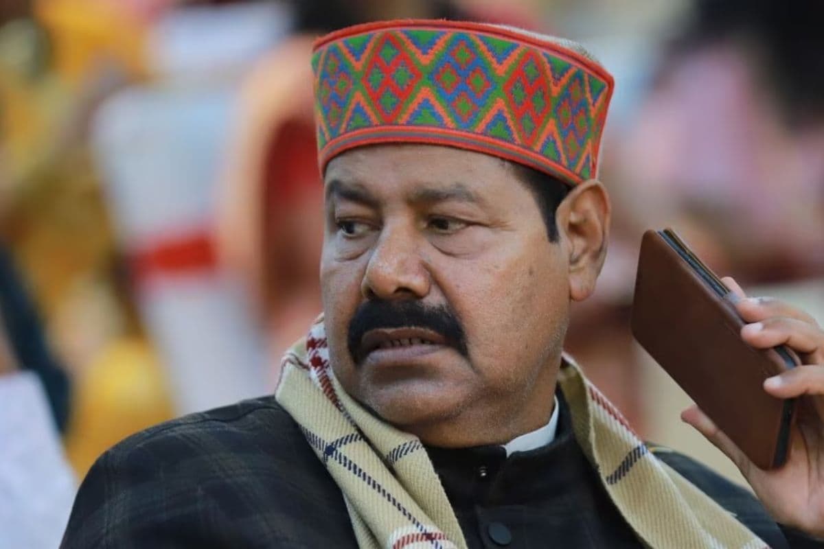 पंचायत सचिव को धमकी मामले में बुरे फंसे राजद विधायक भाई वीरेंद्र, अब पुलिस कर सकती है ये कार्रवाई