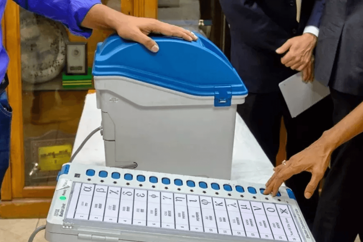 Bihar News: उपचुनाव में "भूत" की लगी ड्यूटी, वोटिंग से पहले हुआ भंडोफोड़