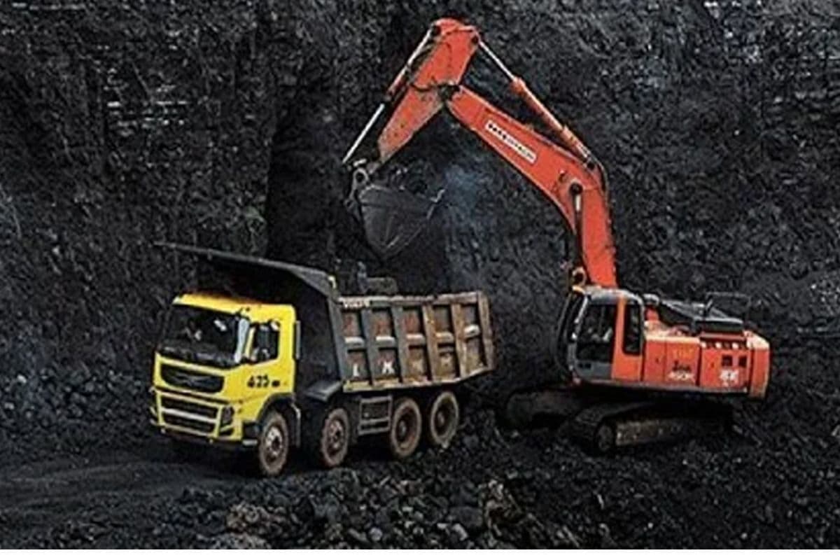 मेघालय में 4000 टन कोयला गायब, मंत्री बोले- 'बारिश में बह गया', कोर्ट ने लगाई फटकार