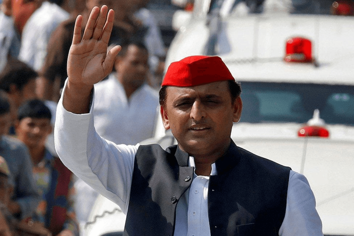 अखिलेश के जन्मदिन पर मायावती-योगी का सियासी सरप्राइज! पार्टी कार्यालय में उमड़ा जनसैलाब