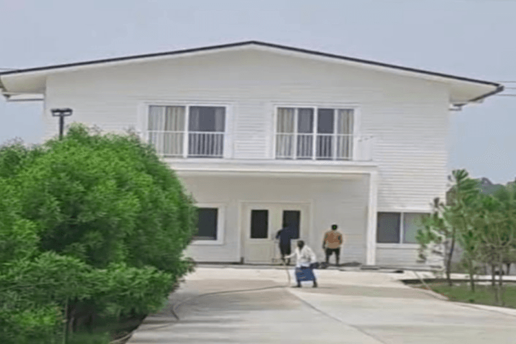 क्या आपने देखा अखिलेश यादव का 68 बिस्वा में बना ये अत्याधुनिक आशियाना? जानिए अंदर की खास व्यवस्थाएं