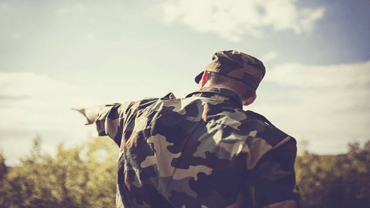 वर्दी छोड़ अचानक गायब हुआ  जवान, मंदिर के पास जिंदगी से जूझता मिला… बीएसएफ भी हैरान, आखिर कहां था इतने दिन?