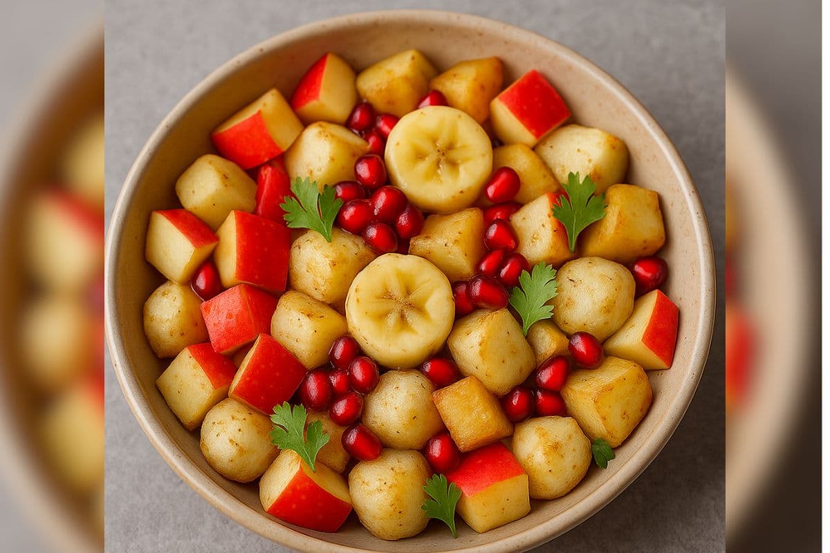 Sawan Vrat Recipe: मिनटों में बनाएं पहले सोमवार के लिए एनर्जी से भरपूर फलाहारी चाट