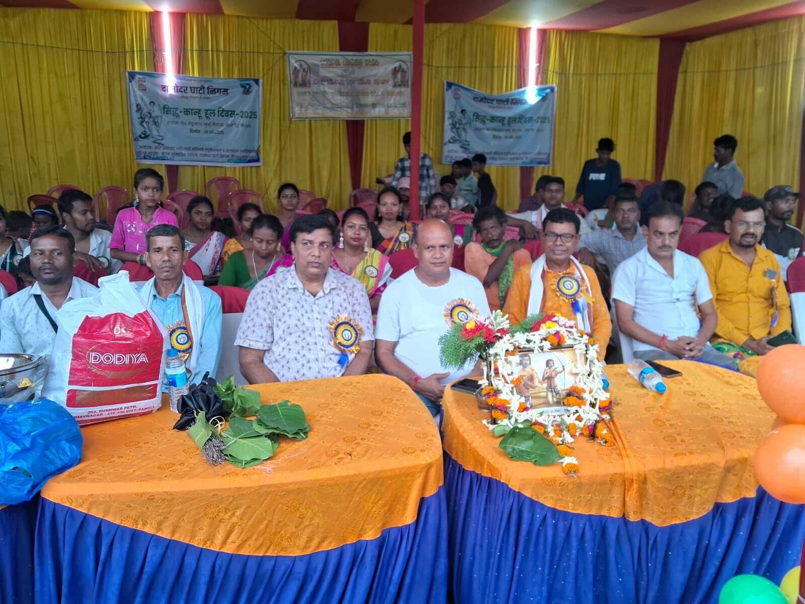 Dhanbad News : इतिहासकारों में आदिवासी नायकों की उपेक्षा की है : अरूप