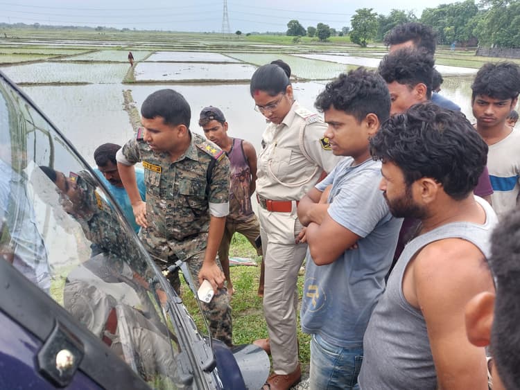 सड़क दुर्घटना में बाइक सवार दो व्यक्ति की मौत