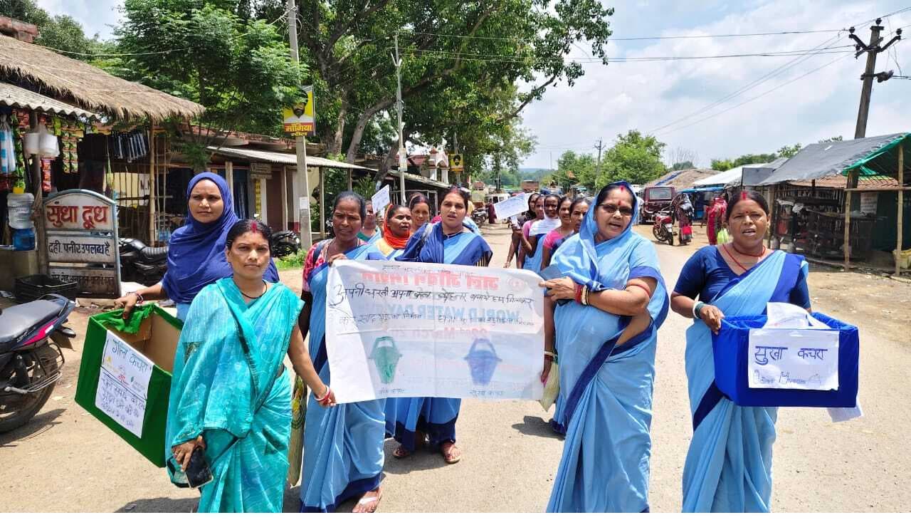 रैली निकाल स्वच्छता व नशामुक्ति को लेकर किया जागरूक