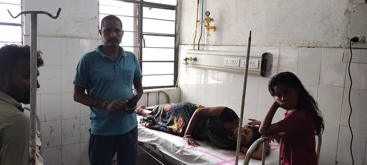 देवर-देवरानी ने जेठ-जेठानी को पीटा, घायल