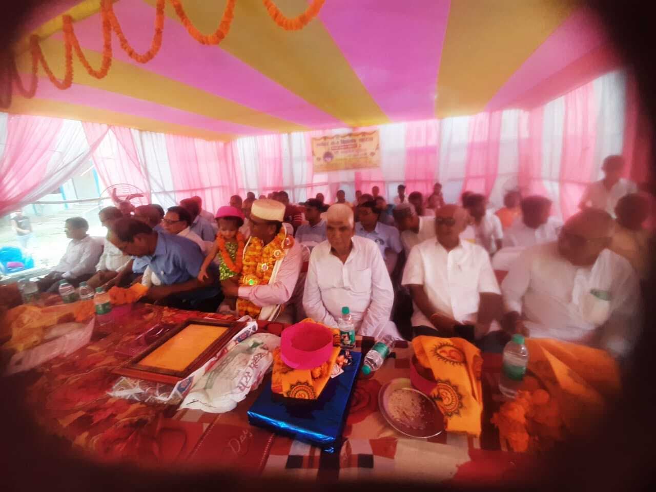 सहायक शिक्षक की सेवानिवृत्ति पर हुआ सम्मान सह विदाई समारोह