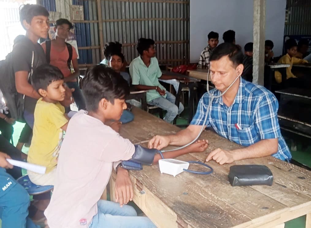 डाक्टर्स डे पर स्वास्थ्य जांच शिविर आयोजित