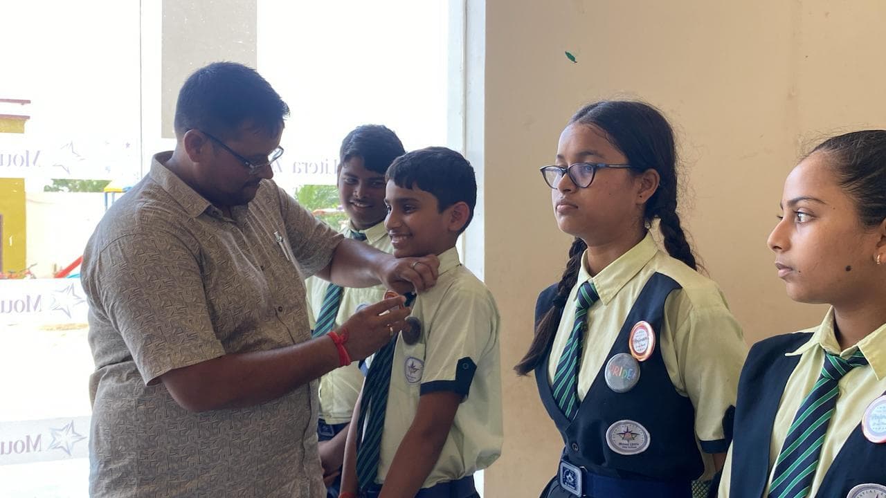 स्टार परफॉर्मर ऑफ द मंथ के चयनित बच्चों को किया सम्मानित