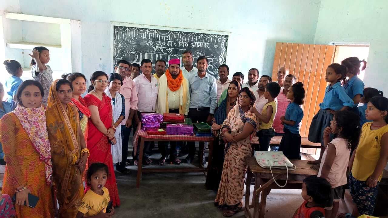 शिक्षकों दी समारोहपूर्वक विदाई