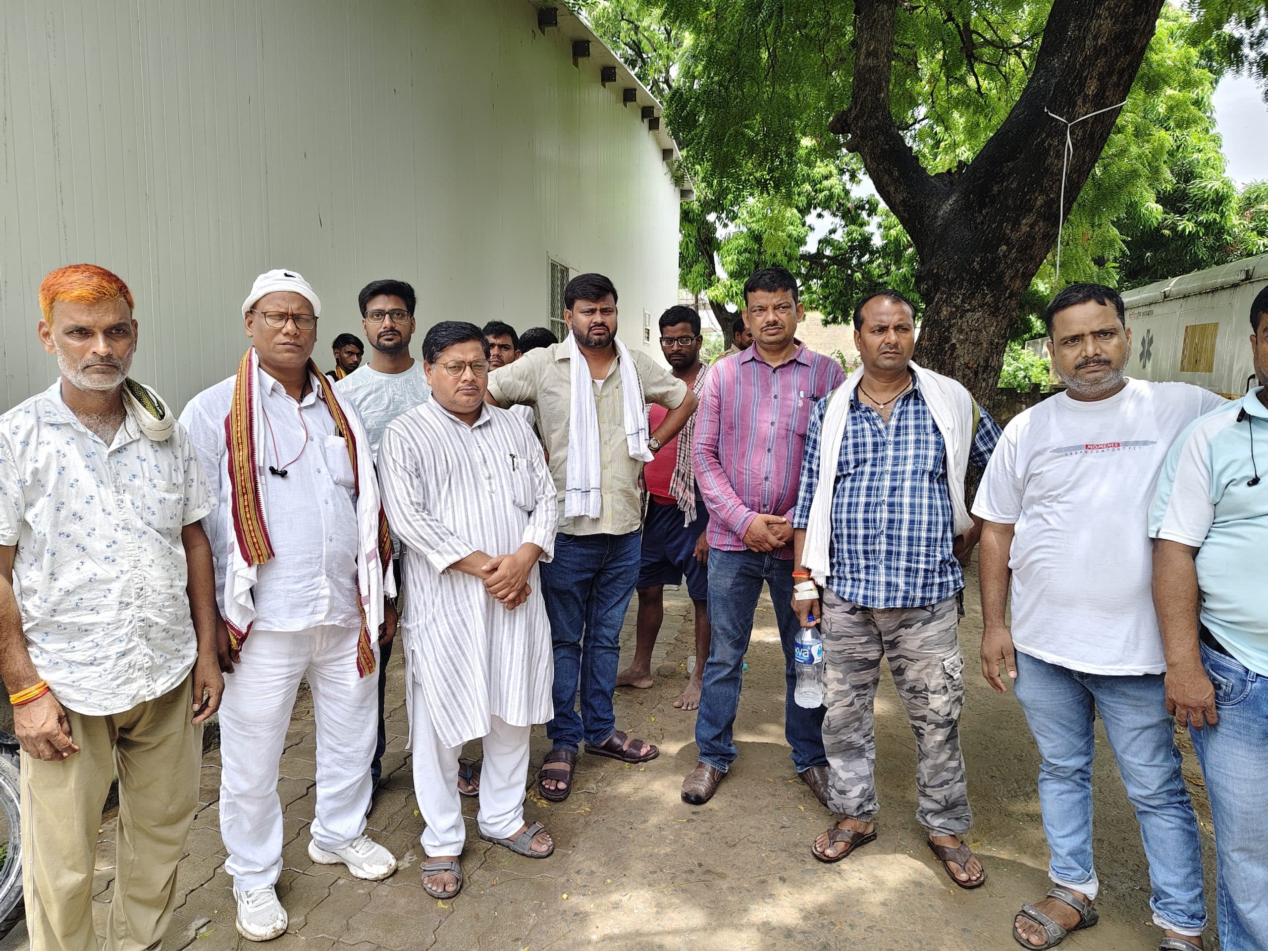 धान की रोपनी करने गये किसान की बिजली के करेंट से मौत