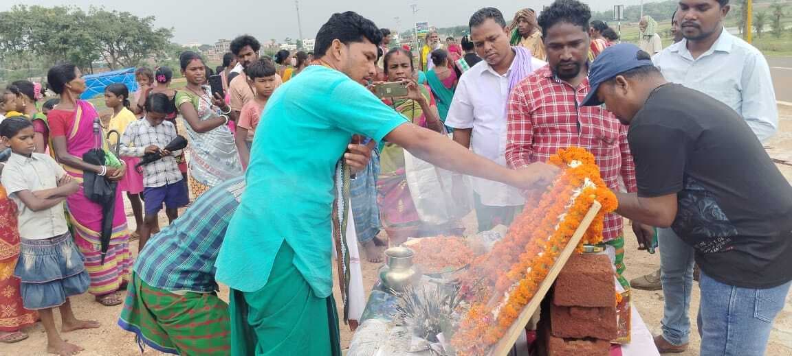 शिक्षा और एकजुटता से ही विकास संभव : अखाड़ा सदस्य