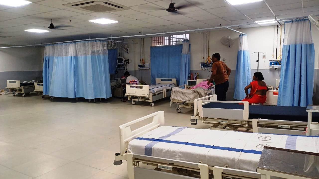 बदहाली : गरीब को आया हार्ट अटैक, तो संकट में फंसी जान