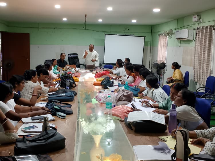 सारवां : प्रेग्नेंट महिलाओं की देखभाल का एएनएम रखें ख्याल: डॉक्टर