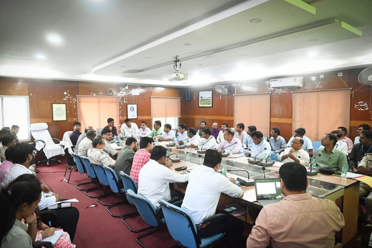 हेडिंग : श्रद्धालुओं की सुविधा में कोई कमी नहीं रहे, पांच जुलाई तक सभी कार्य करें पूर्ण : डीसी