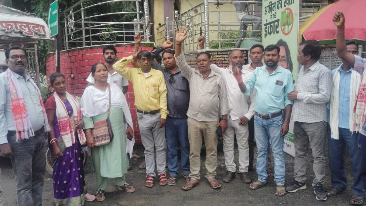 सांवता सुसार अखाड़ा ने जामताड़ा में किया प्रदर्शन, सरकार पर लगाए गंभीर आरोप