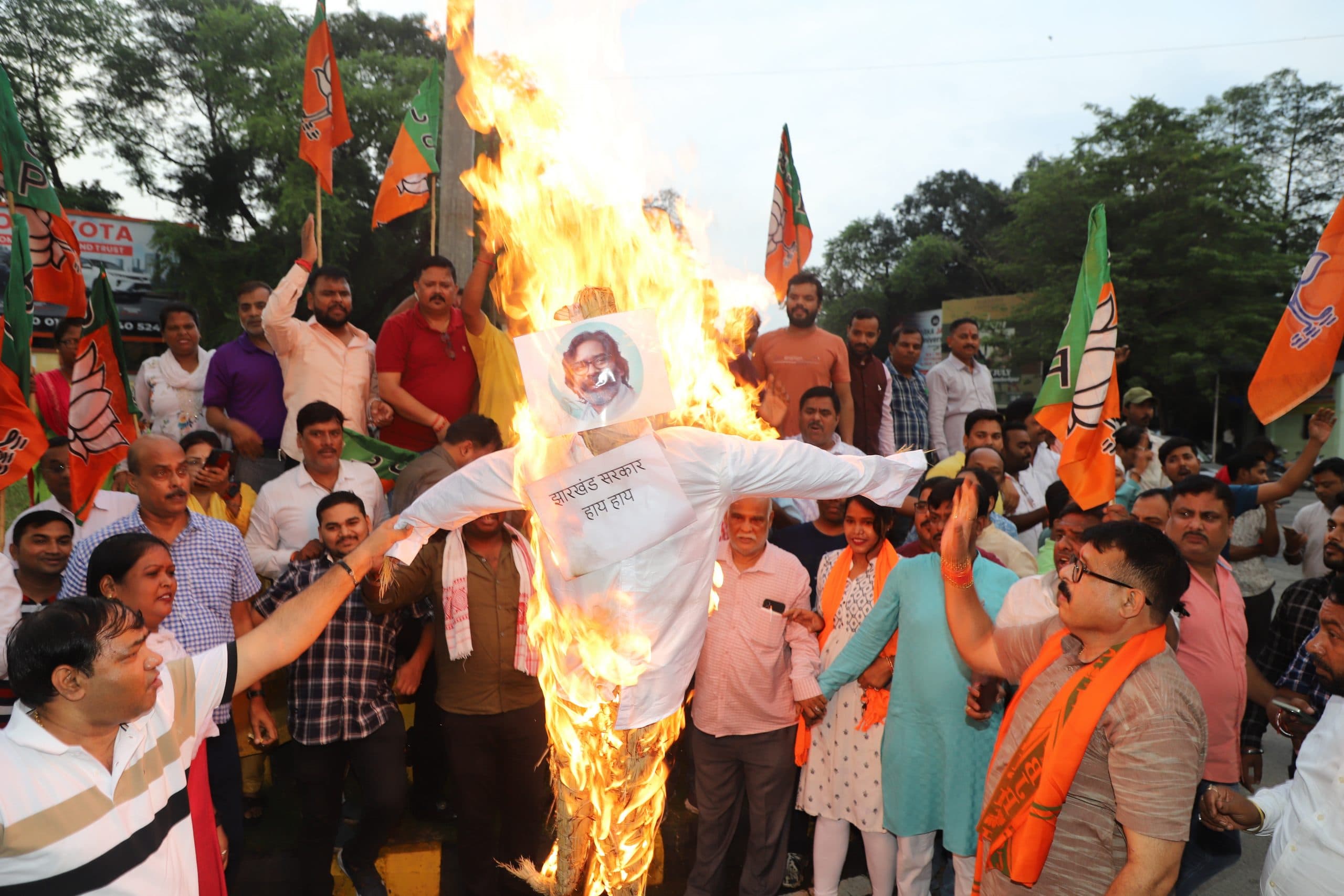 Jamshedpur news. झारखंड की सांस्कृतिक पहचान और ऐतिहासिक गौरव को कुचलने पर उतारू है हेमंत सरकार : भाजपा