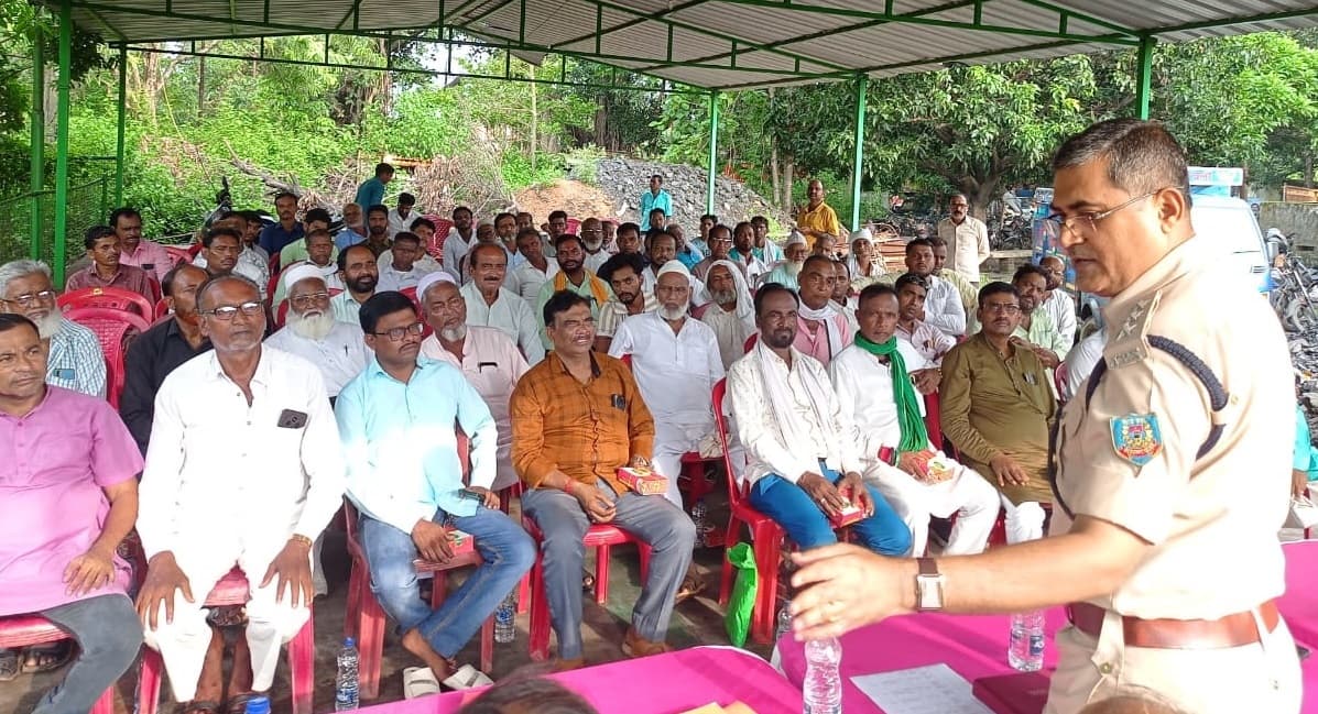 Bokaro News : गाइडलाइन का पालन करते हुए मनायें पर्व : डीएसपी