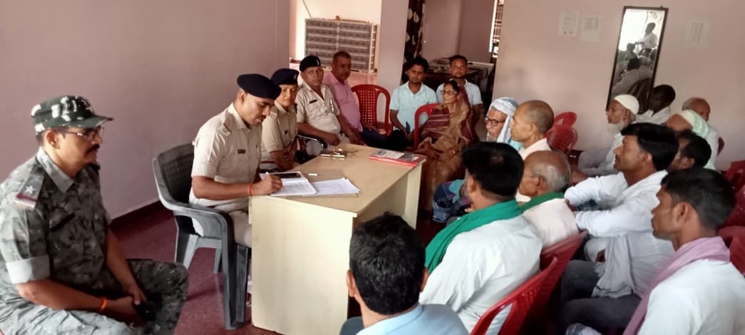 शांति और सौहार्दपूर्ण माहौल में पर्व मनाने की अपील, रूट व डीजे पर रहेगा प्रतिबंध