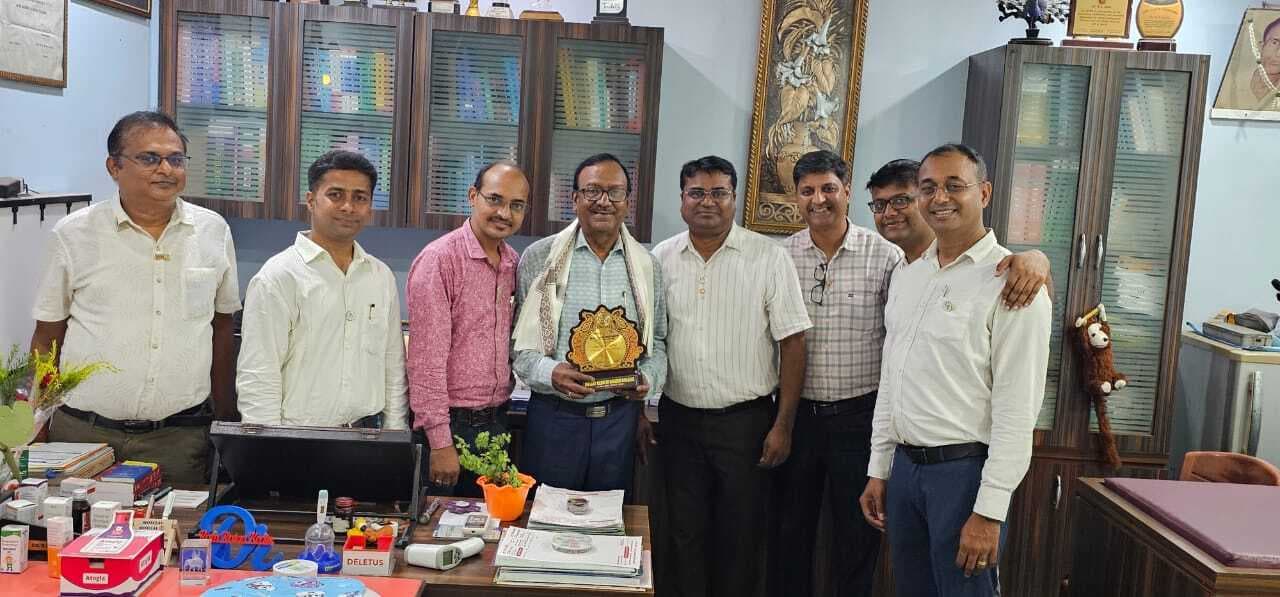 Giridih News: रोटरी क्लब ऑफ गिरिडीह ग्रेटर ने डॉक्टर और सीए को किया सम्मानित