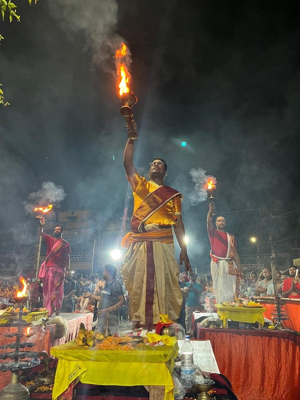 असीम आस्था के साथ मना मधुबनी दुर्गा मंदिर में प्रतिमा का स्थापना दिवस