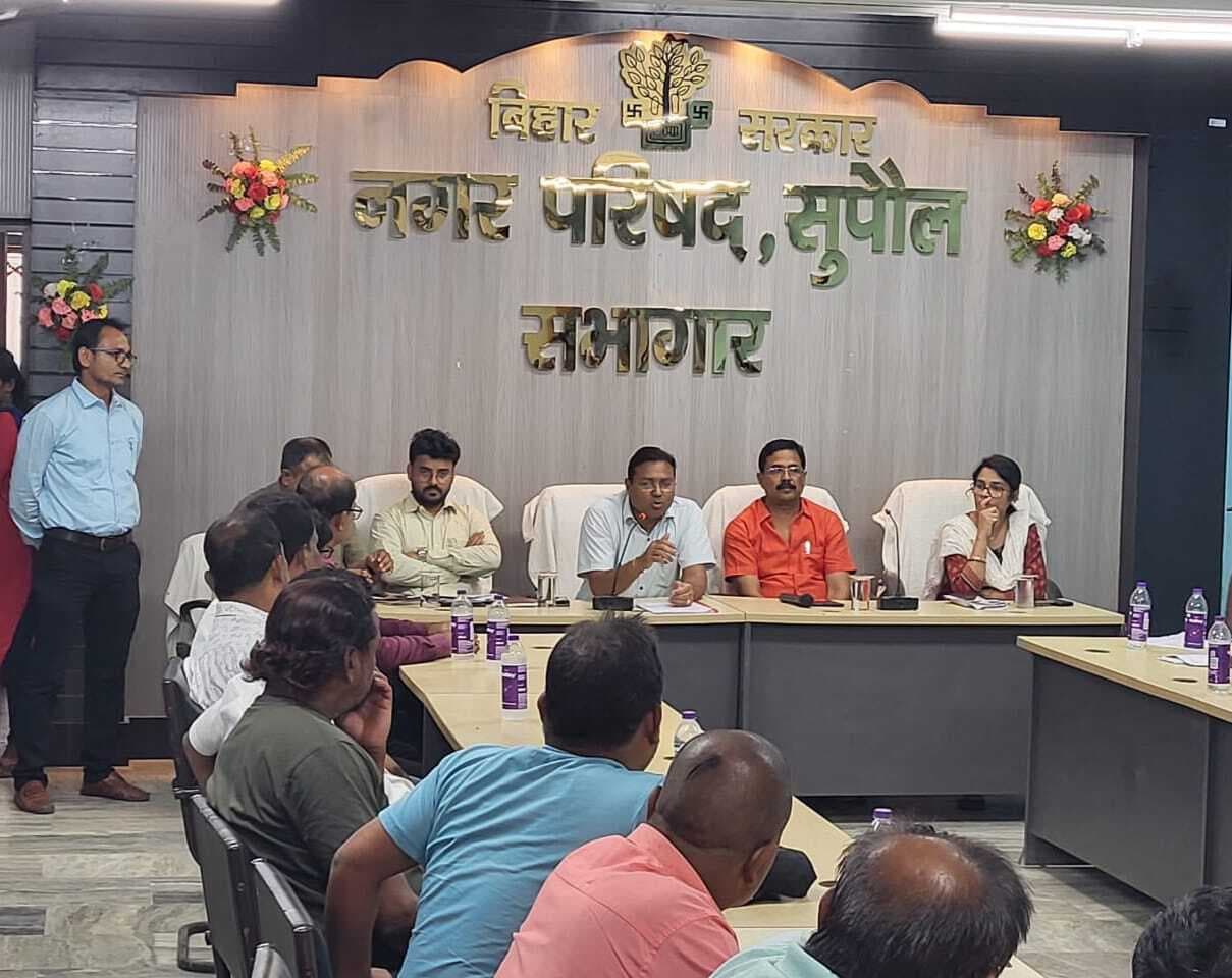 विशेष गहन पुनरीक्षण कार्यक्रम को लेकर नप सभागार में बैठक, मतदाता सूची के शुद्धिकरण पर दिया गया जोर