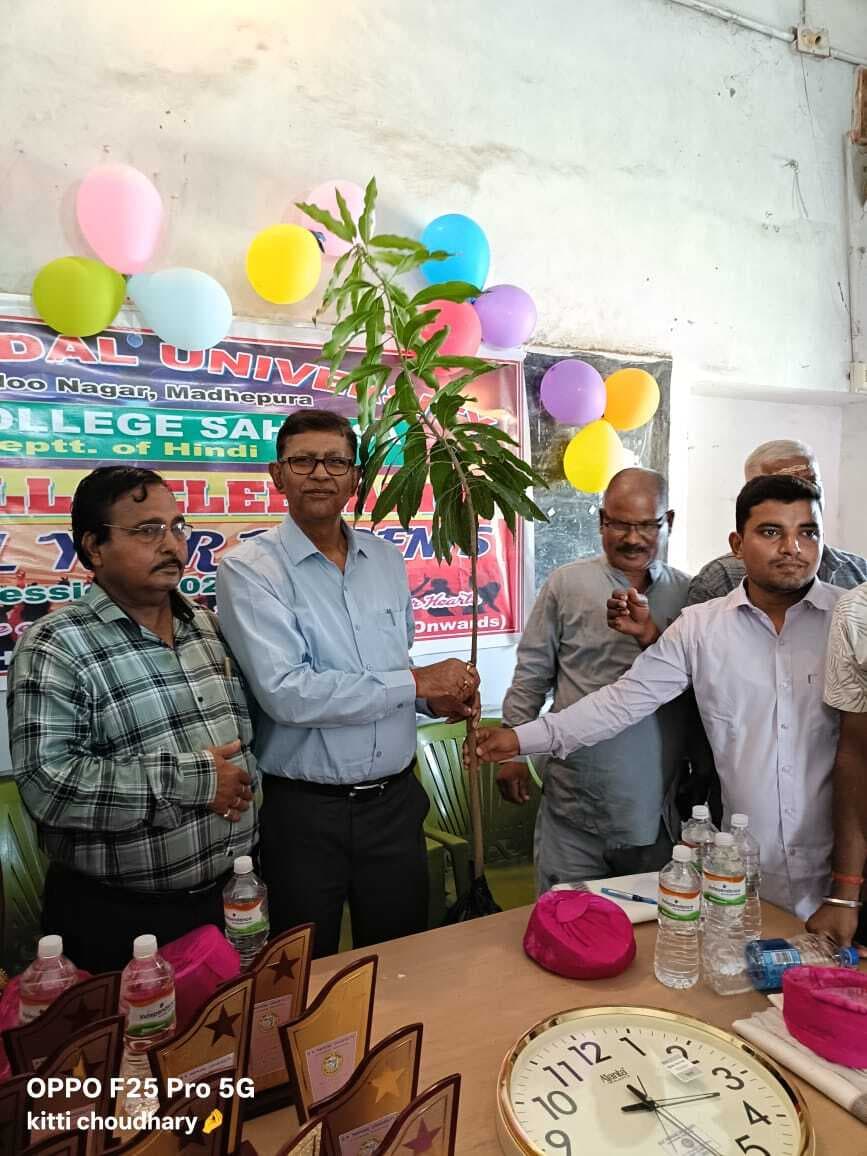 नागार्जुन के व्यक्तित्व व कृतित्व से प्रेरणा लेकर अपने जीवन में बेहतर करें विद्यार्थी