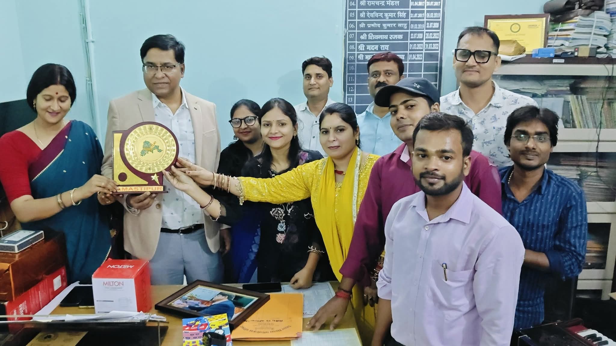 Samastipur News:तबादले के बाद समारोह आयोजित कर डीपीओ को दी गई विदाई