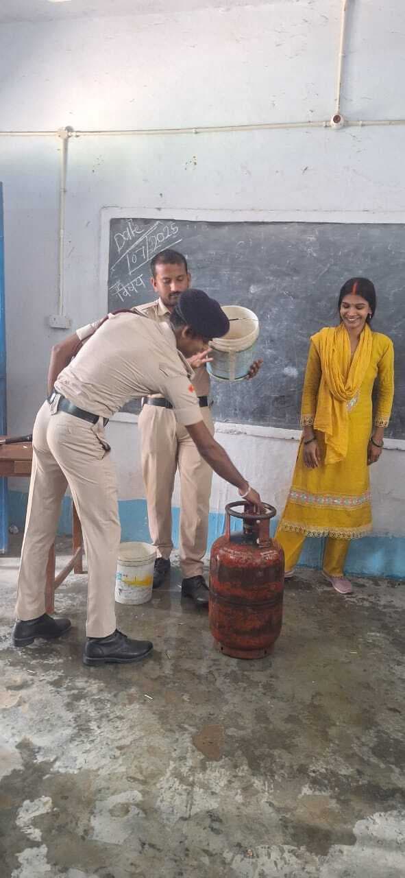 आग से सुरक्षा को लेकर किया मॉकड्रिल